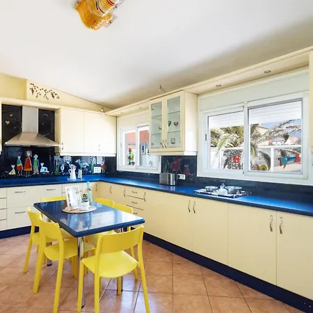 Casa Almendra - Private Pool - Ocean View - Bbq - Garden - Terrace - Free Wifi - Child & Pet-friendly - 4 Bedrooms - 8 People Casa de Férias La Listada