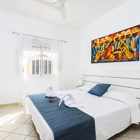 Casa Almendra - Private Pool - Ocean View - Bbq - Garden - Terrace - Free Wifi - Child & Pet-friendly - 4 Bedrooms - 8 People Casa de Férias