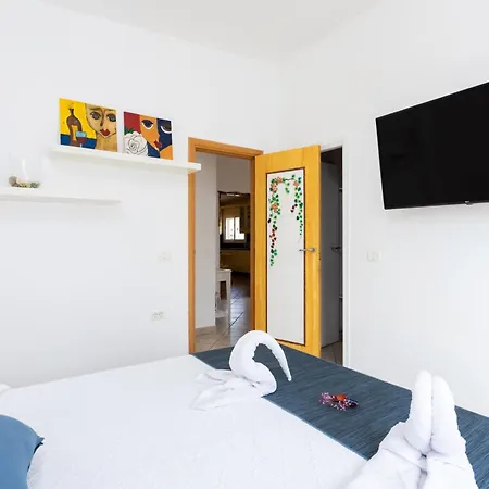 Casa Almendra - Private Pool - Ocean View - Bbq - Garden - Terrace - Free Wifi - Child & Pet-friendly - 4 Bedrooms - 8 People Casa de Férias *